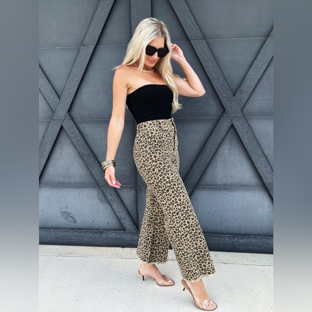 Leopard Print Mid Rise Flare Jeans - Picture 8 of 10
